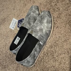 Toms Black Repreve Distressed Washed Canvas shoes